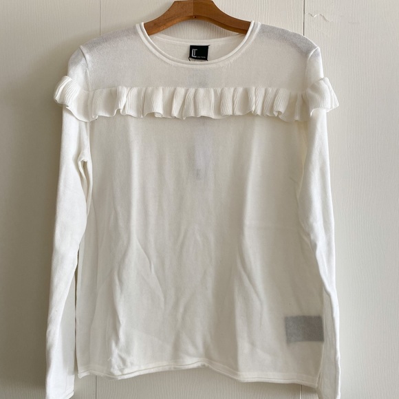 Love token karson ruffle sweater NWT cream ivory medium - Picture 2 of 5